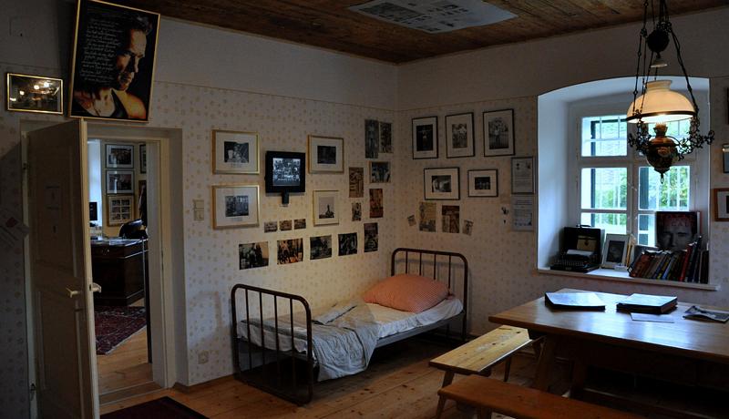 Bedroom Arnold Schwarzenegger Geburtshaus Museum