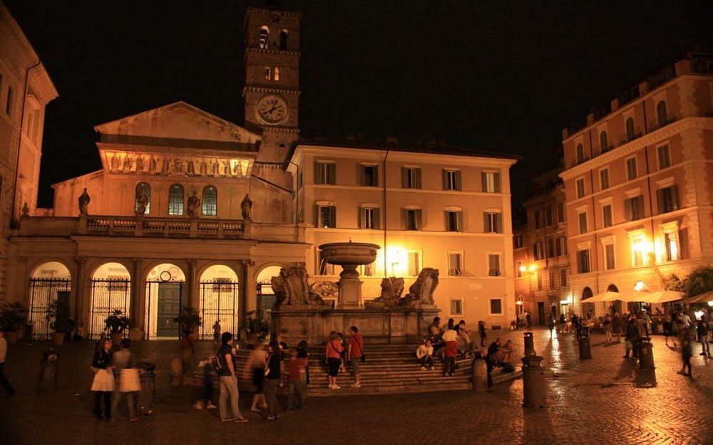 Charming Medieval Roman Neighborhood Trastevere