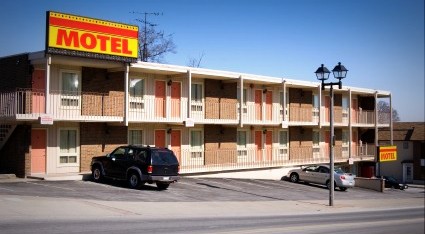Difference between a Hotel and a Motel