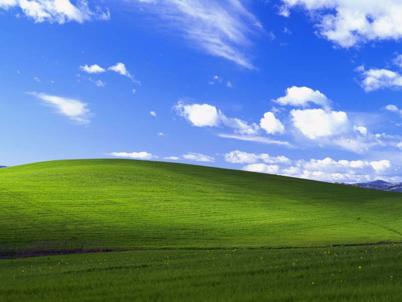 Rolling Hills 'Bliss' Wall Paper on Windows XP