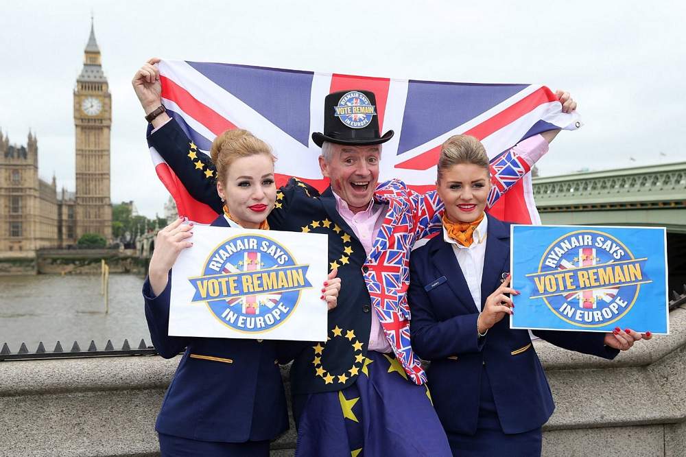 Ryanair CEO Michael O'Leary Protests Brexit in London with Funny Costume