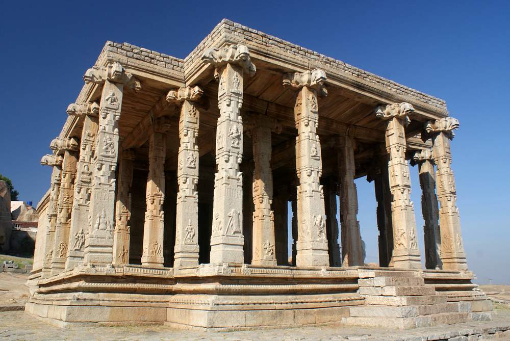 Shaiva Architecture of Panaromic Hemakuta Hill, Hampi