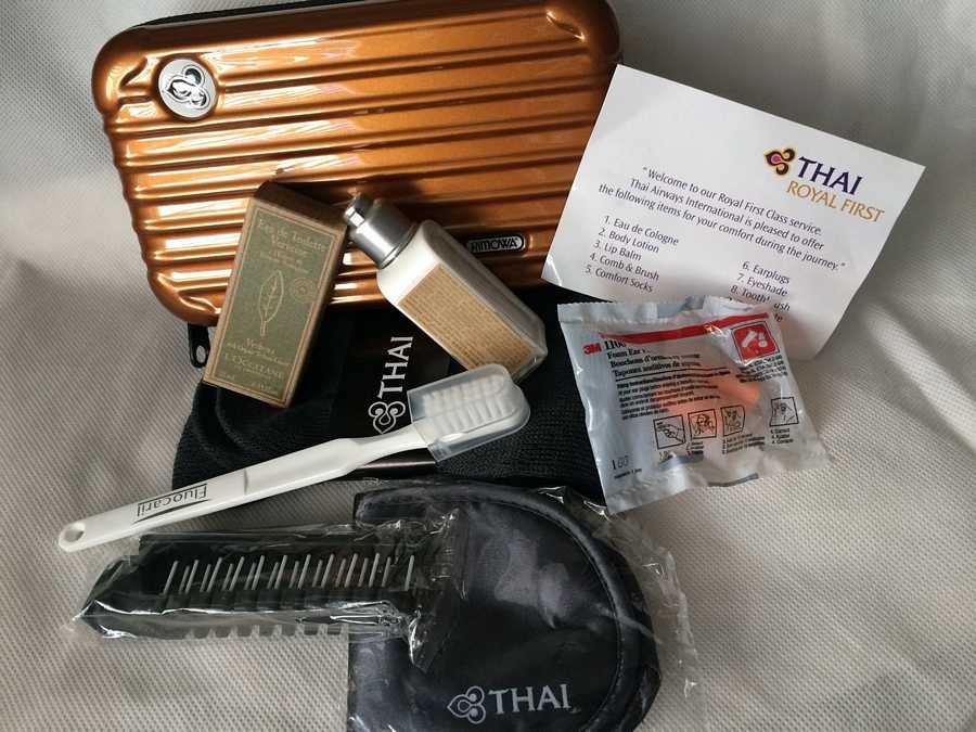 thai airways rimowa amenity kit